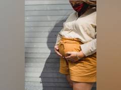 
      
      COVID-19 vaccinated pregnant women pass protection to newborns
      
      
