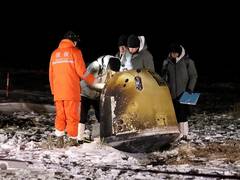 
      
      Chang'e-5 moon samples transferred to research teams
      
      