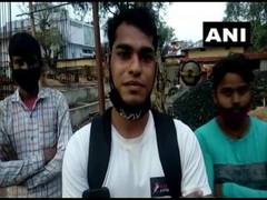 
      
      After losing mother, youth begins journey on foot from Raipur...
      
      