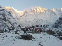 
      
      Avalanches halt rescue operation for missing trekkers in Nepal 
      
      
