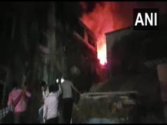 
      
       Fire breaks out at building in Mumbai's Kurla West 
      
      