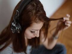 
      
      Listening Beethoven during lecture and in dreamland help...
      
      