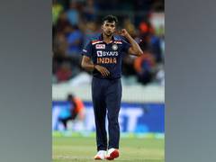 
      
      Ind vs Eng: Knee and shoulder injury puts Natarajan in doubt...
      
      
