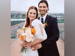 
      
      'Harry Potter' star Bonnie Wright gets married to Andrew Lococo
      
      