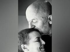
      
      Mahima Chaudhry fights back tears as she joins Anupam Kher
      
      