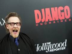 
      
      Hollywood's Superman Christopher Dennis passes away at 52
      
      