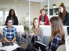 
      
      Study suggests right kind of boss may help reduce stress,...
      
      