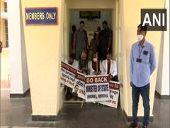 
      
      Congress MLAs block Minister's entry into Odisha Assembly,...
      
      