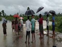 
      
      Heavy rain lashes 6 districts of Odisha, 500 people in 12...
      
      