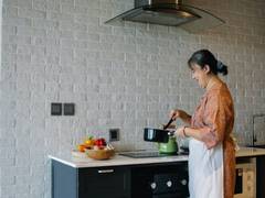 
    Daily activities like washing dishes reduce heart disease risk in senior women: Study
    