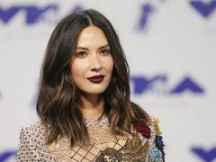 
      
      Olivia Munn calls out Ben, Casey Affleck for not facing...
      
      