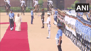 
      
      Bangladesh PM Hasina arrives at Rashtrapati Bhavan
      
      