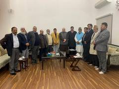 
      
      J-K delegation meets Shah, seeks ST status for...
      
      