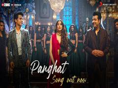 
      
      'Panghat': Janhvi stuns in dual avatar, Rajkummar, Varun add...
      
      