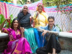 
      
      Taapsee Pannu, Bhumi Pednekar starrer 'Saand Ki Aankh' first...
      
      