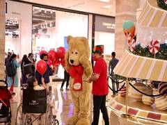 
      
      The Pavillion Mall brings biggest Christmas Candyland to Pune...
      
      