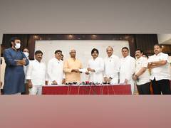 
      
      JSP chief Pawan Kalyan donates Rs 30 lakhs for Ram Temple...
      
      