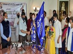 
      
      Actor Payal Ghosh joins Ramdas Athawale-led Republican Party...
      
      