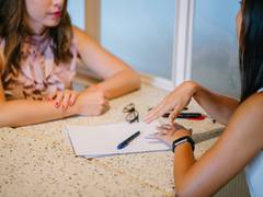 
      
      Pausing before replying decreases perceived sincerity, finds study
      
      