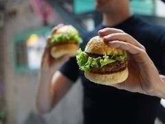 
    Here's why some people are hungry all the time
    
