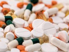 
      
      Doctors prescribe fewer painkillers during nightshifts 
      
      