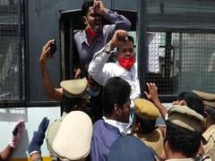 
      
      Tamil Nadu: Police detained over 10 PFI members protesting...
      
      