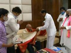 
      
      Telangana CM honours poet Tirunagari Ramanujam with Dasaradhi...
      
      
