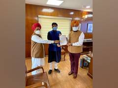 
      
      Piyush Goyal urges Punjab govt to clear entire Railway...
      
      