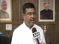 
      
      Odisha: Dharmendra Pradhan campaigns for BJP candidate Bijoy...
      
      