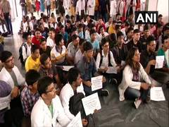 
      
      Delhi: AIIMS' resident doctors on strike against NMC Bill
      
      