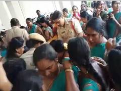 
      
      Male cop accused of manhandling women protesters in Visakhapatnam
      
      