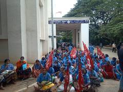 
      
      Bengaluru: Victoria Hospital staff stage protest demanding...
      
      