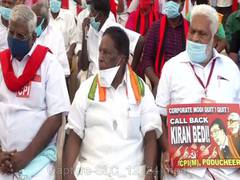 
      
      Puducherry CM leads sit-in dharna against LG Kiran Bedi
      
      
