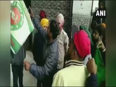 
      
      Janhvi Kapoor's movie shoot in Punjab halted by farmer...
      
      
