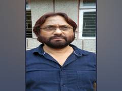 
      
      Delhi police books 'drug lord' Sharafat Sheikh under PIT NDPS Act
      
      