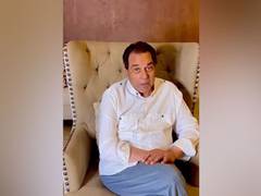 
      
      Dharmendra pays heartfelt tribute to late star Dilip Kumar
      
      