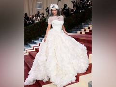 
      
      Kylie Jenner makes her Met Gala red carpet return 
      
      
