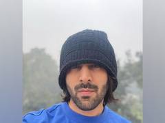 
      
      Kartik Aaryan explains real happiness in hilarious post
      
      