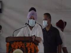 
      
      Punjab CM flays SAD for playing 'double game' on farm laws
      
      