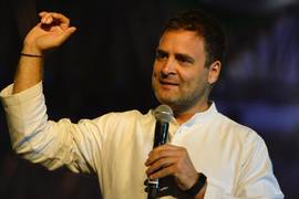 
      
      Pro-Modi slogans raised after Rahul said he 'loves PM'
      
      