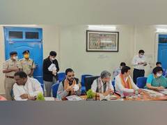 
      
      Railway Minister holds meeting over infrastructural...
      
      