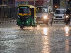 
      
      IMD predicts rain in parts of Delhi-NCR in next 2 hrs
      
      