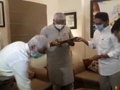 
      
      Andhra CM meets Jal Shakti Minister, urges release of funds...
      
      