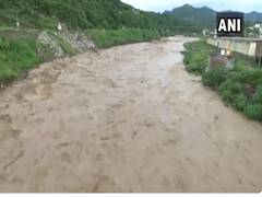 
      
      J-K: Rajouri police issues alert in view of heavy rainfall 
      
      