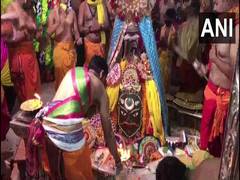 
      
      Prayers offered at Ujjain's Mahakaleshwar Temple on Raksha Bandhan
      
      