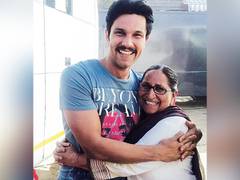 
      
      Randeep Hooda performs last rites of Dalbir Kaur
      
      