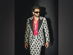 
      
      Rug from Ranveer's naked photoshoot cost over Rs 6 lakh?
      
      
