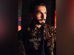 
      
       Ranveer Singh brings in Sherwani season
      
      