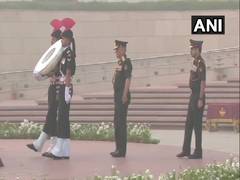 
      
      CDS Gen Bipin Rawat pays tribute at National War Memorial
      
      