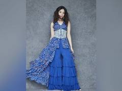 
    Tamannaah looks ravishing in blue bandhani print ensemble
    